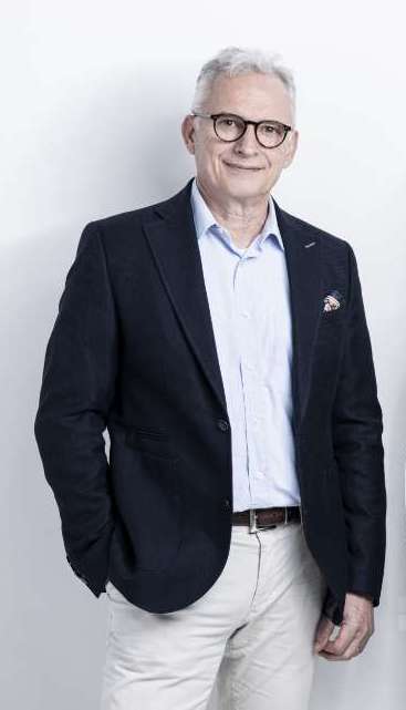Ulrich horn4-sw